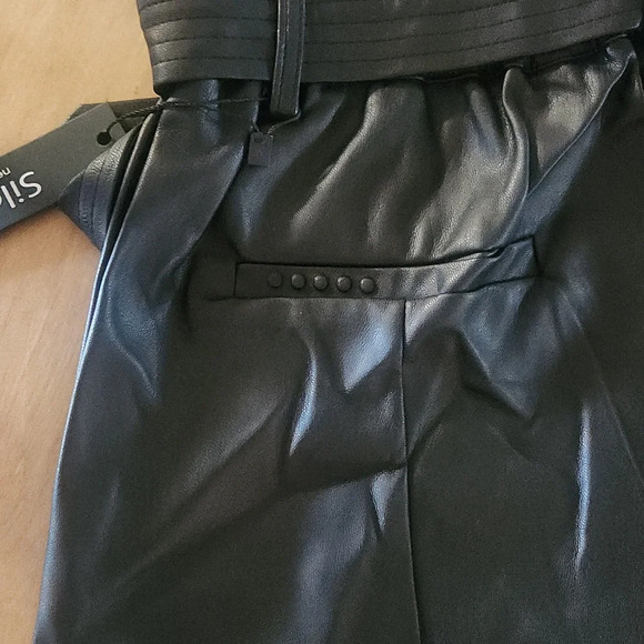 Blank NYC Vegan Leather Paper Bag Shorts Black 26 - Picture 4 of 4